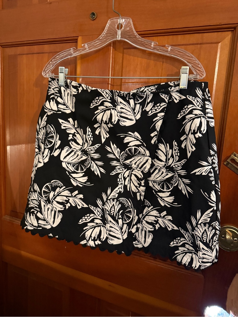 crown & ivy Black and White Floral A-Line Skirt